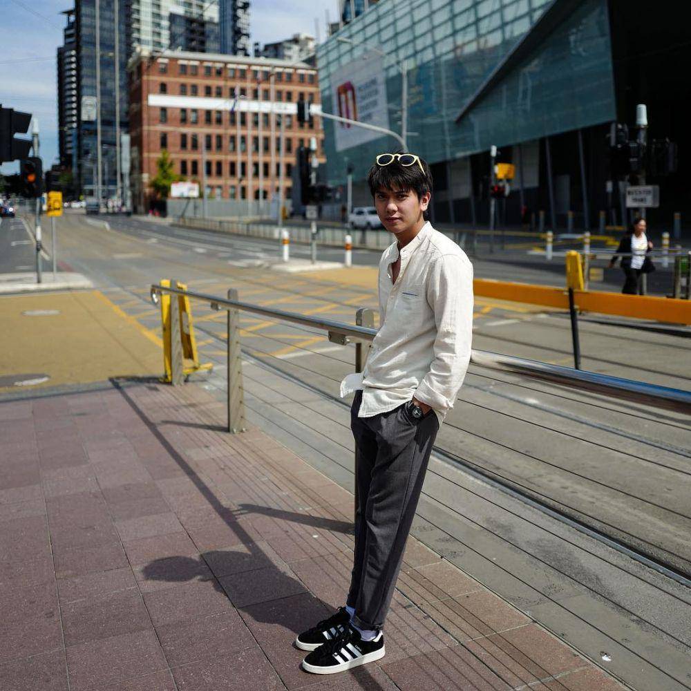 inspirasi outfit simpel dan kece ala Iqbaal Ramadhan (instagram.com/iqbaal.e)