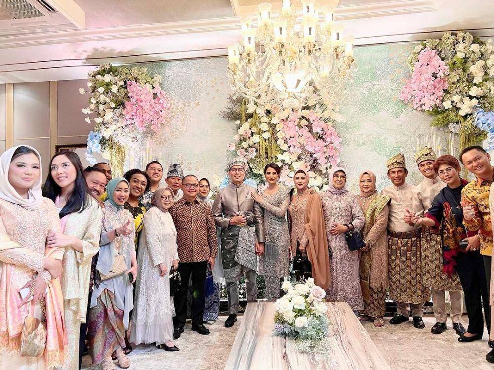 Lamaran Dyah Roro Esti (Instagram.com/mulanjameela)