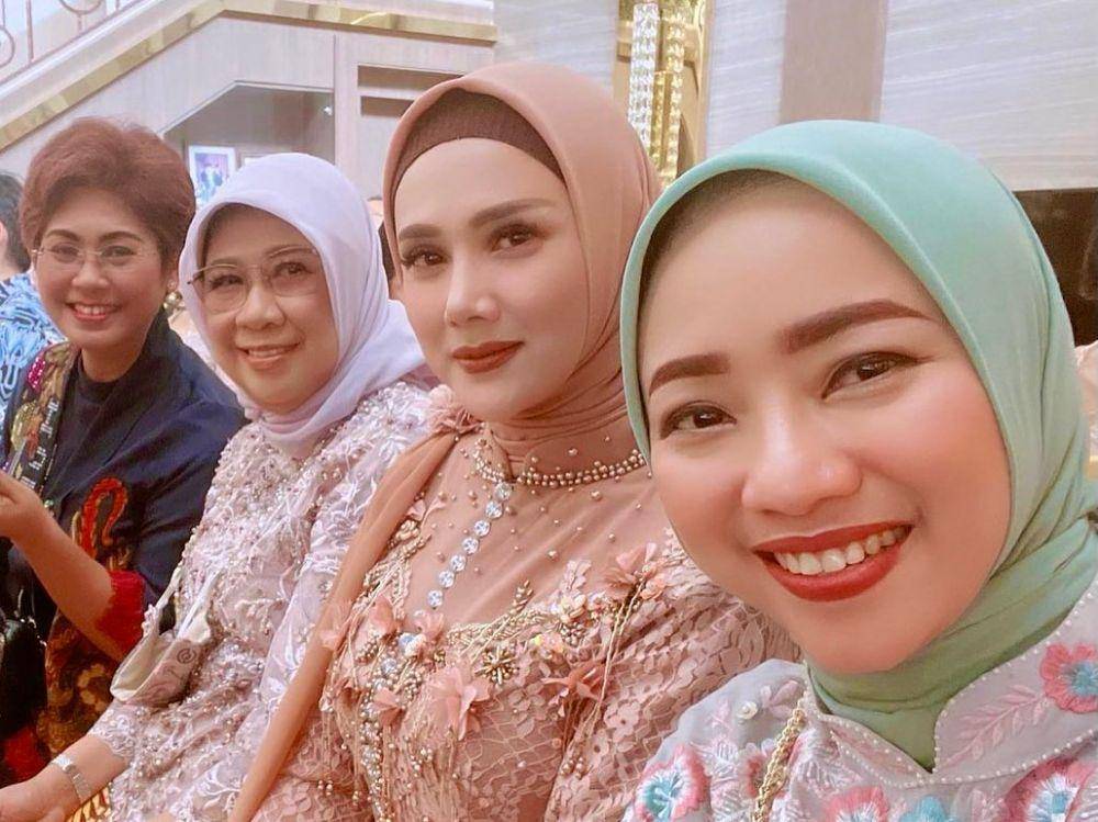 Lamaran Dyah Roro Esti (Instagram.com/mulanjameela)