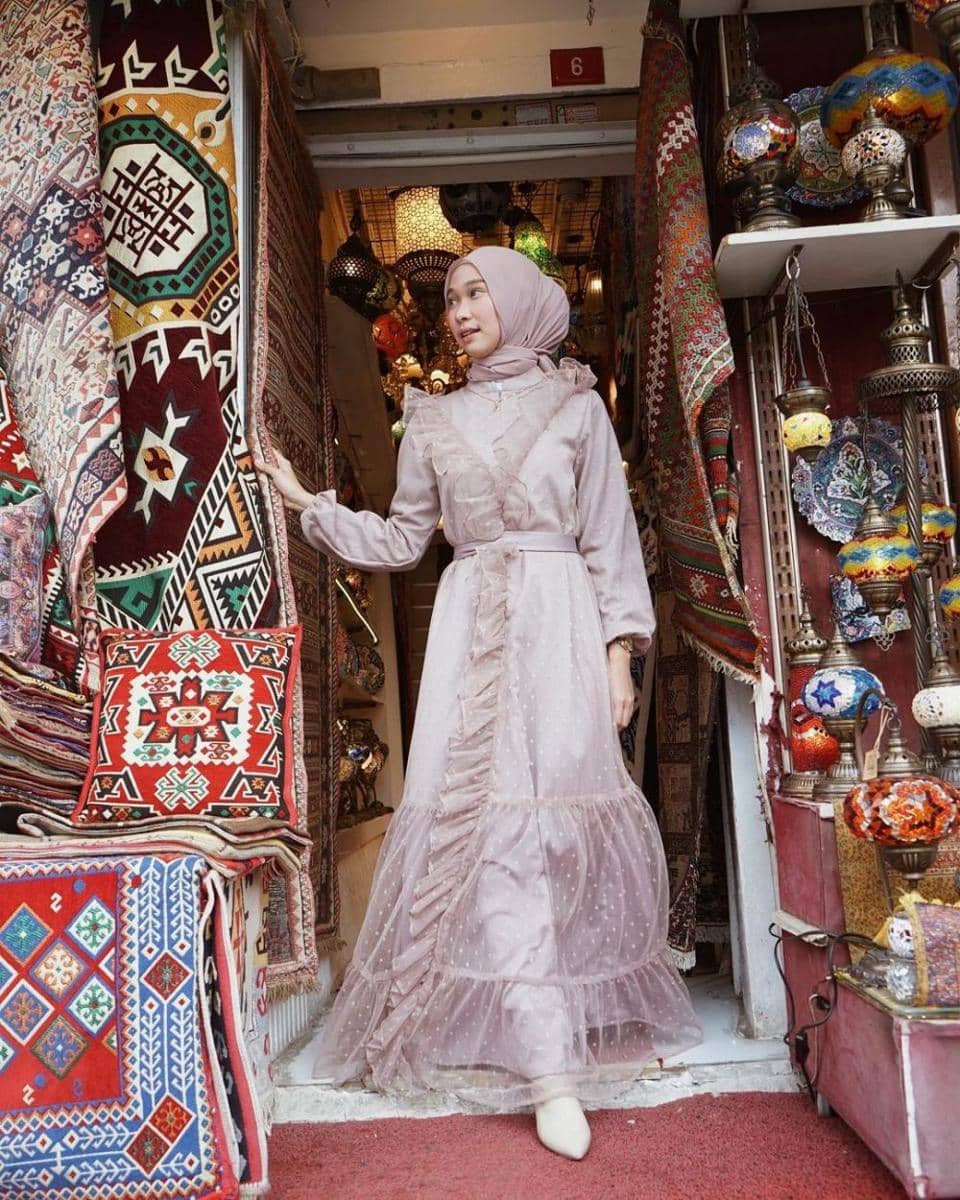 Astri Ratnasari (instagram.com/nasariastri)