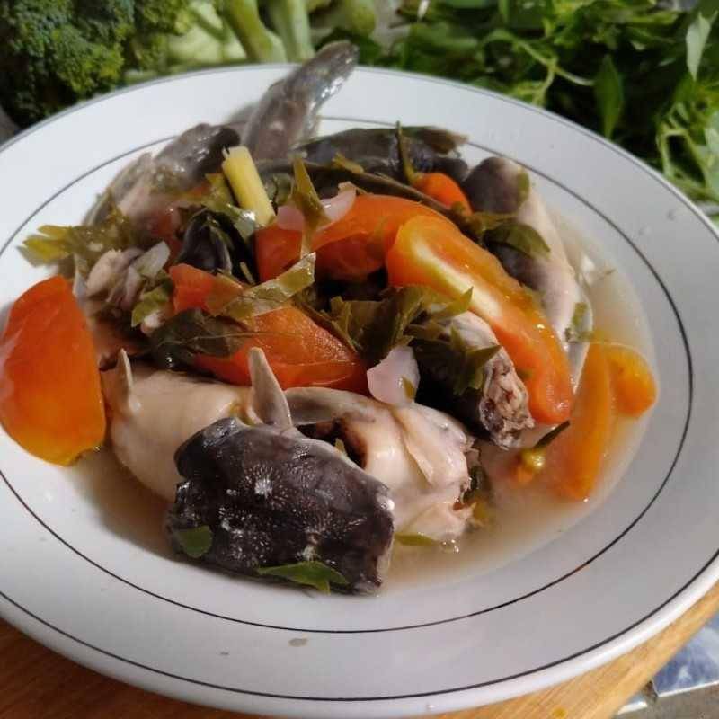 ilustrasi lele kukus daun kunyit (Yummy/Atik Haryono)