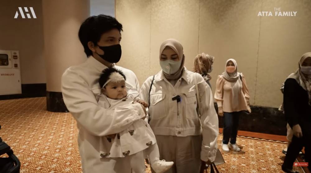 potret Ameena di ulang tahun Thalia dan Thania (YouTube.com/AH)