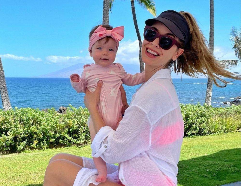 Olivia Jordan bersama anak (instagram.com/theoliviajordan)