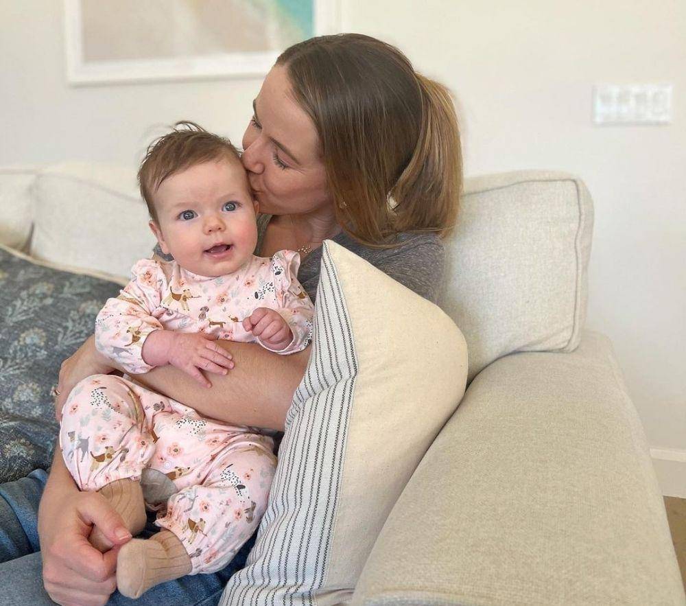 Olivia Jordan bersama anak (instagram.com/theoliviajordan)