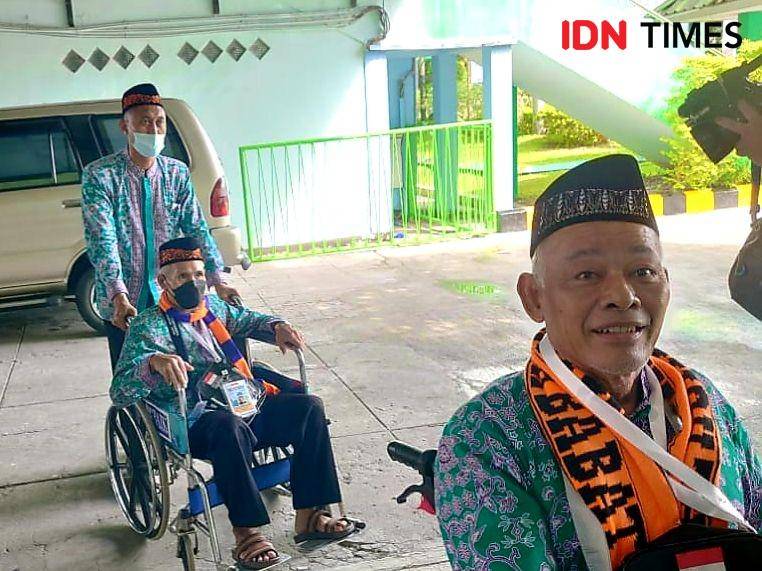 CJH risti saat di Asrama Haji Surabaya. IDN Times/Ardiansyah Fajar.