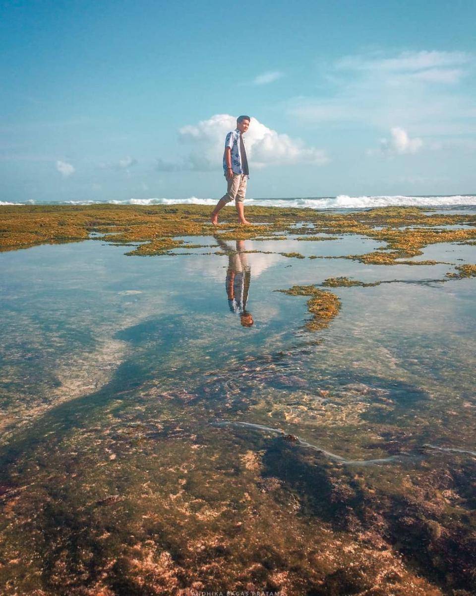 Pantai Sepanjang (instagram.com/bagas.pratama018)