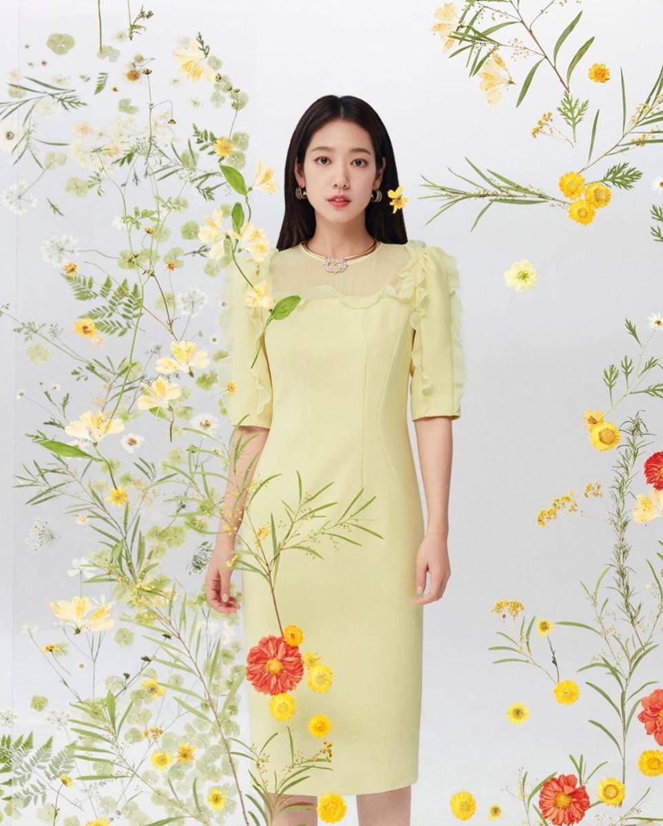 Park Shin Hye (instagram.com/ssinz7)