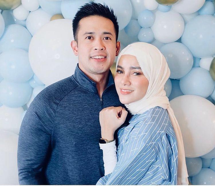 Resmi Cerai! 10 Potret Kenangan Olla Ramlan dan Aufar Hutapea