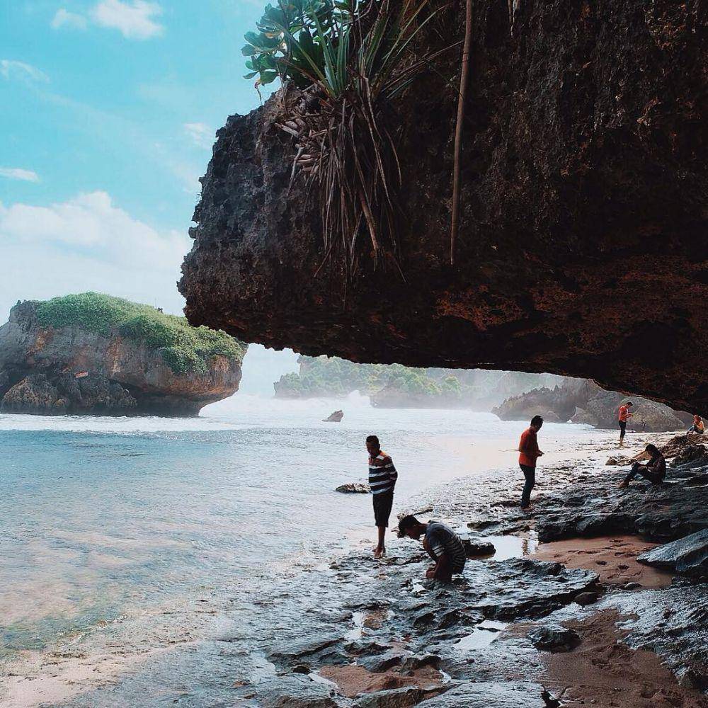 Pantai Sepanjang (instagram.com/wisnusulistyanto)