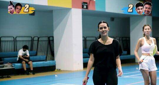 potret Raisa bermain badminton (youtube.com/Vidi Aldiano)