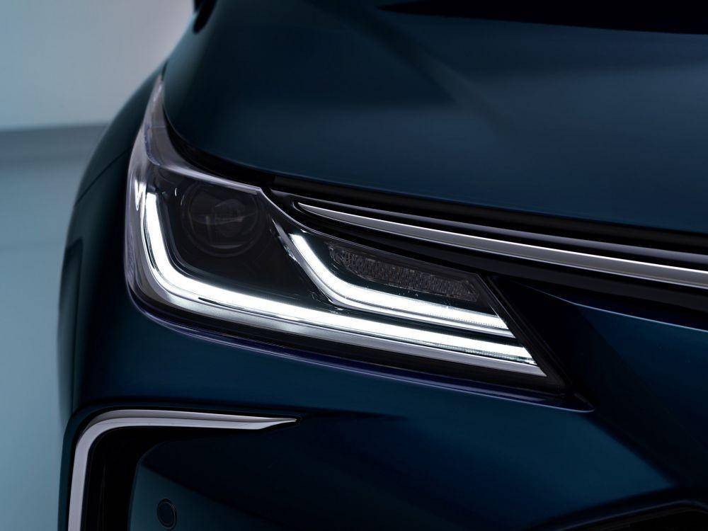 Desain lampu Toyota Corolla Altis Hybrid 2023 (Carscoops.com)