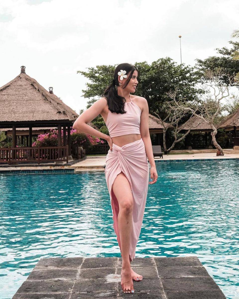 Mix and match rok ala Sabrina Chairunnisa (instagram.com/sabrinachairunnisa_)