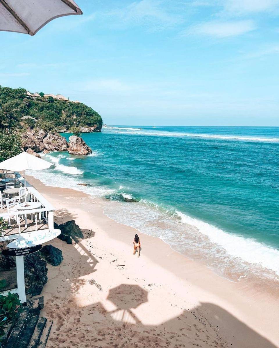 Pantai Bingin (instagram.com/madison.kabrich)