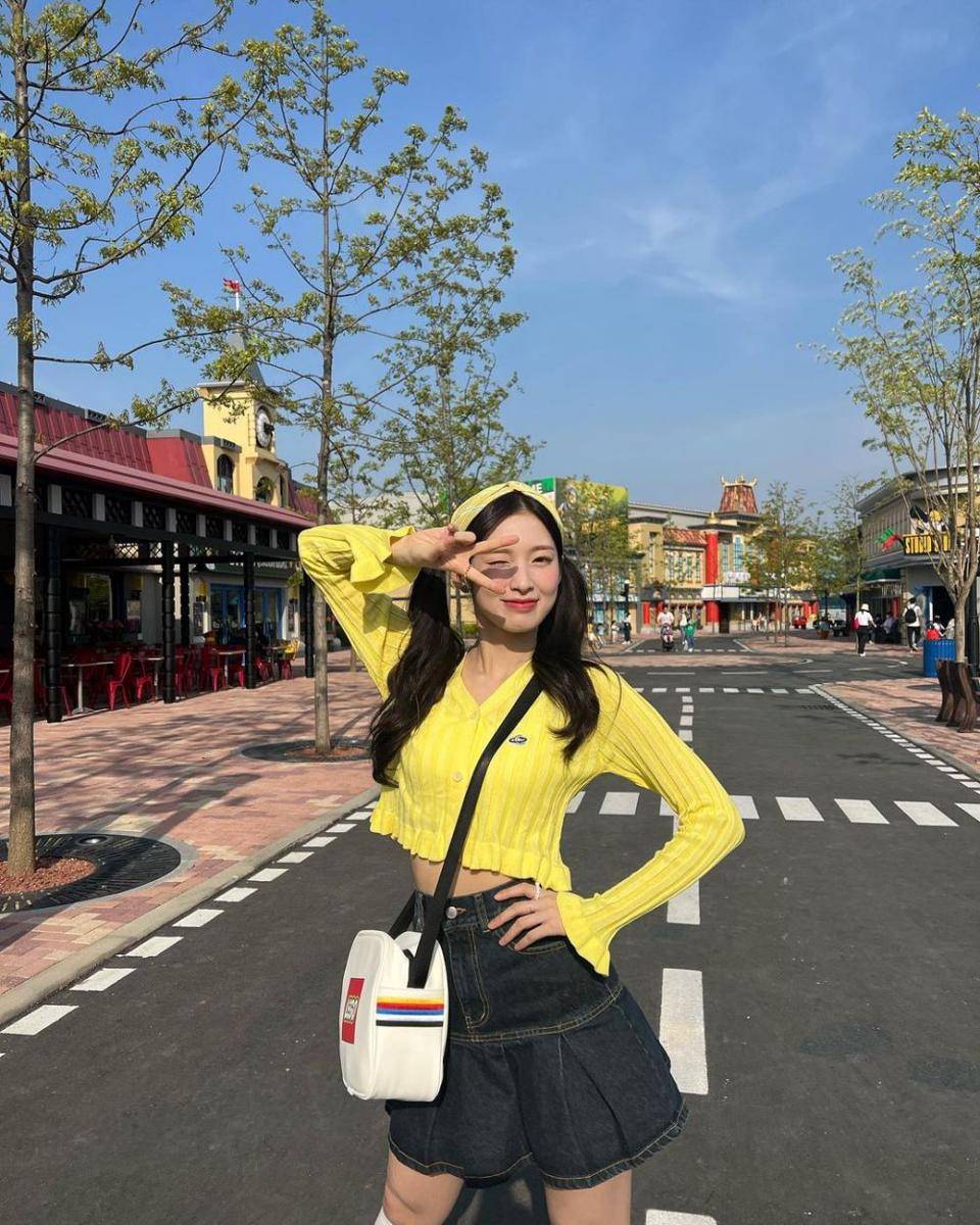 Arin Oh My Girl (instagram.com/ye._.vely618)