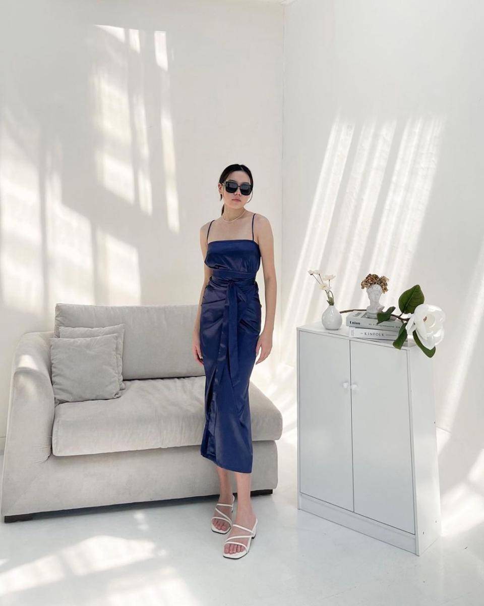 Moonera Dress dari Elnov (instagram.com/elnov.official)