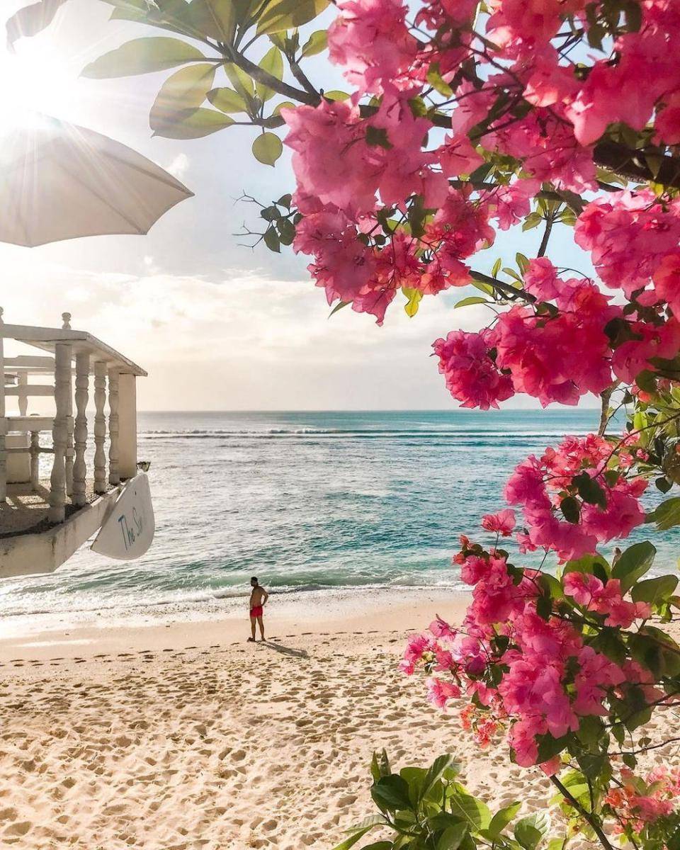 Pantai Bingin (instagram.com/jess__vlz)