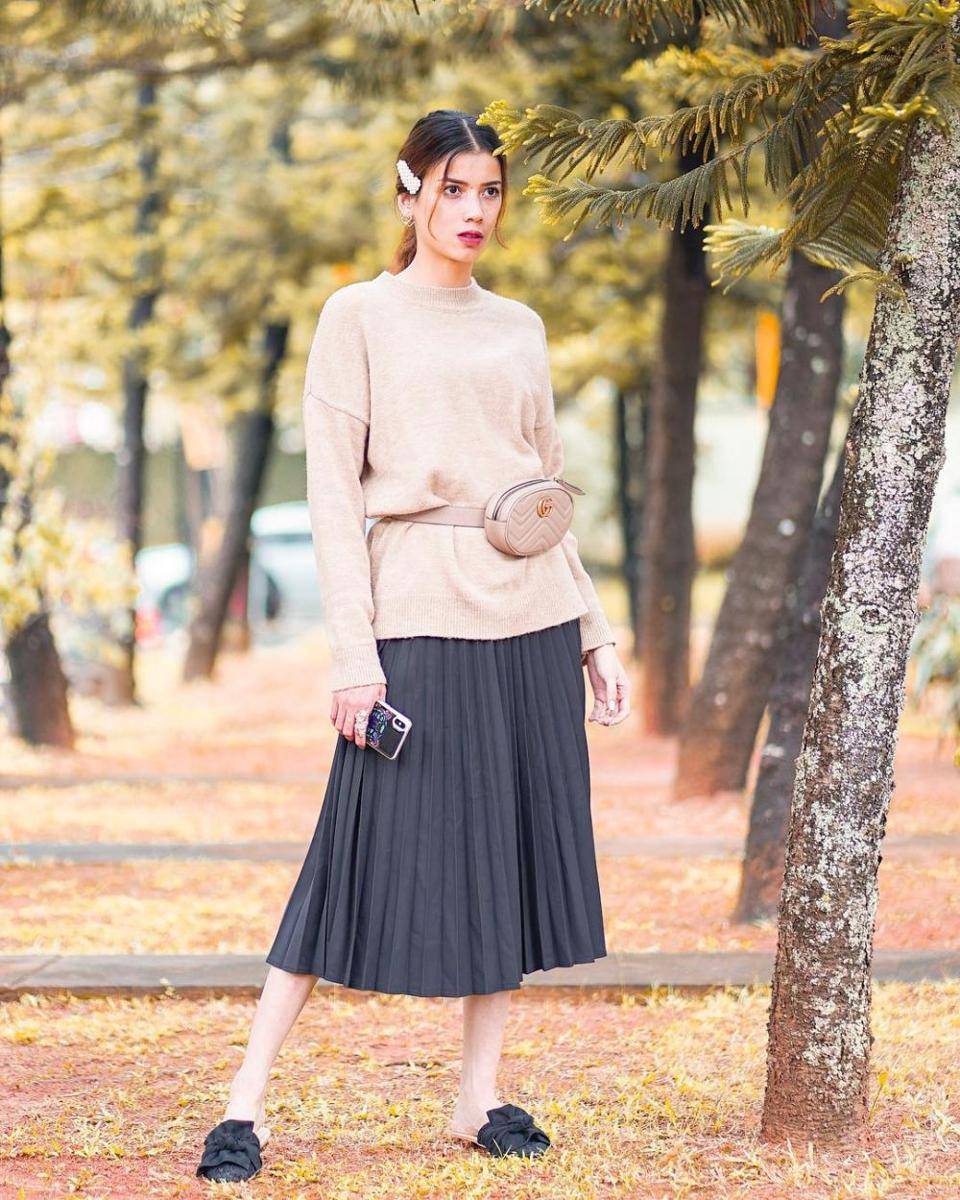 Mix and match rok ala Sabrina Chairunnisa (instagram.com/sabrinachairunnisa_)