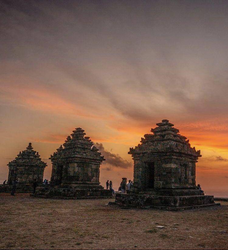 Candi Ijo (instagram.com/jogja.titiknol)