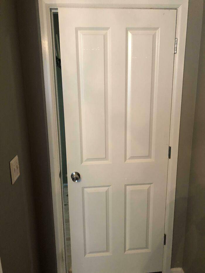 renovasi rumah ambyar (reddit.com/BlahMehUgh)
