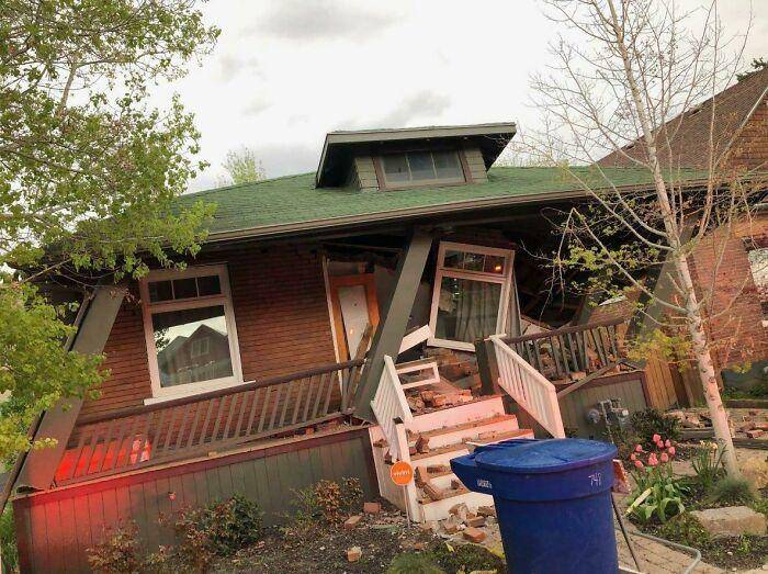 renovasi rumah ambyar (reddit.com/pf3)