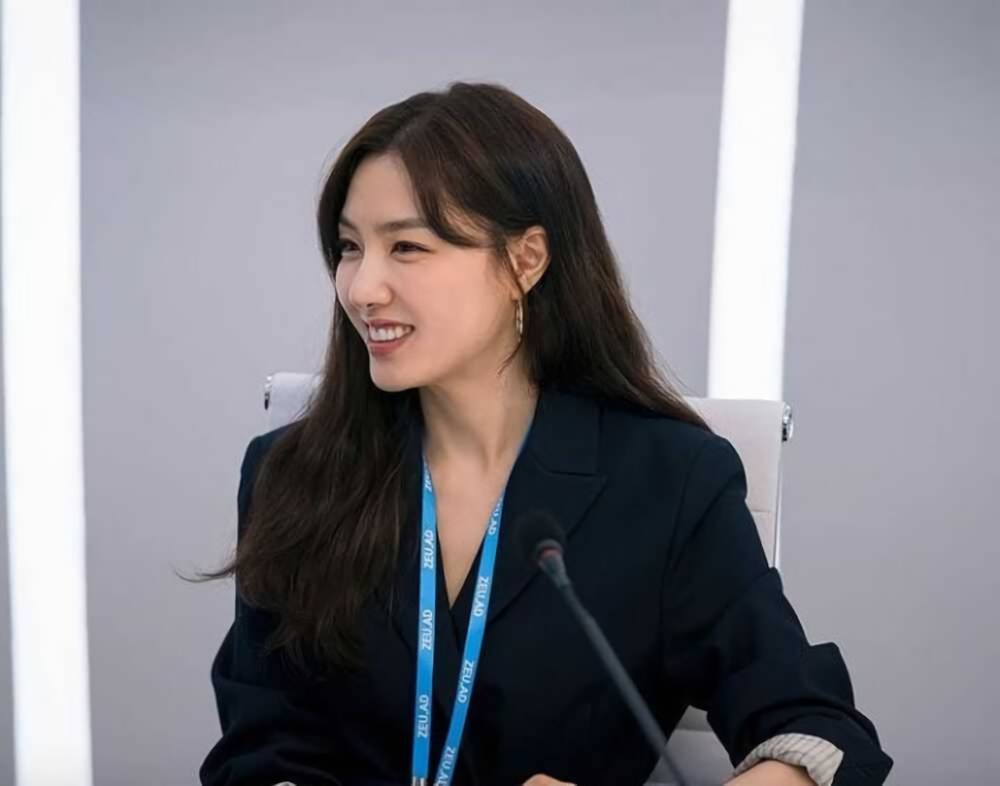 Seo Ji Hye di Kiss Sixth Sense (instagram.com/disneypluskr)