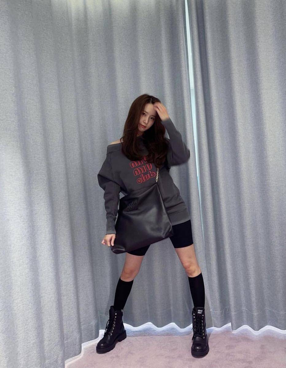 short pants Yoona SNSD (instagram.com/yoona__lim)