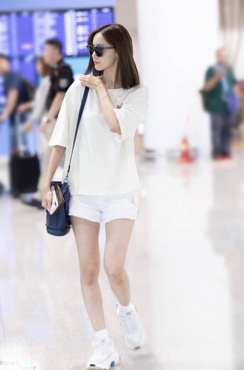 short pants Yoona SNSD (instsgram.com/snsdoutfit)