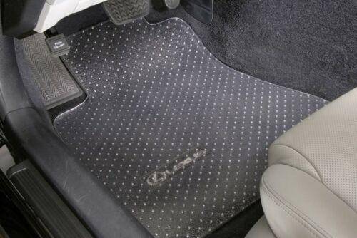 Ilustrasi karpet mobil clear vinyl (arinhoseguros.com.br)