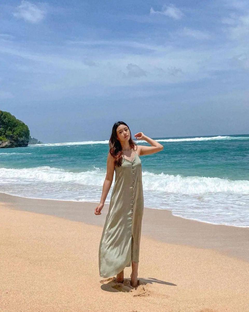 Pantai Bingin (instagram.com/berylzeinnn)