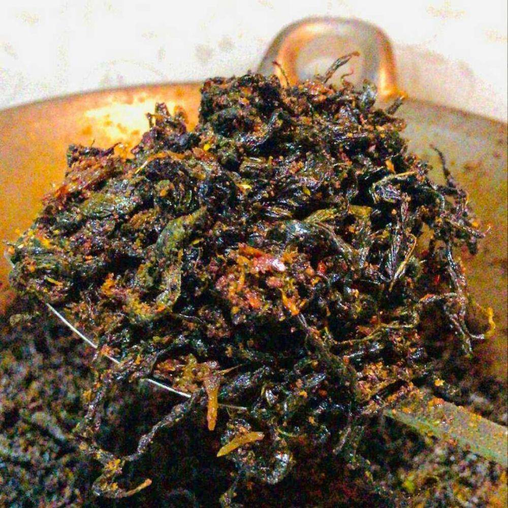 rendang pucuak ubi (instagram.com/dapurmamahan)