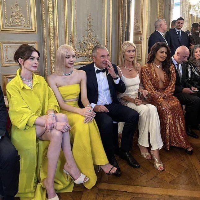 Lisa BLACKPINK di Bvlgari High Jewelry Show (twitter.com/jprtna_)