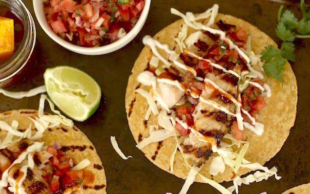 Hawaii fish tacos (honestcooking.com)