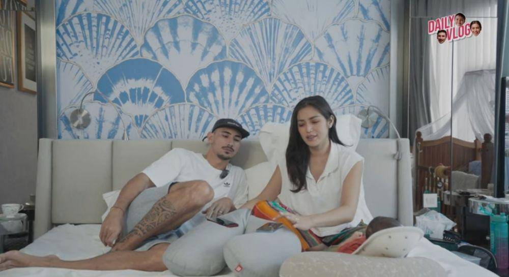 Momen Jessica Iskandar tunjukan wajah anak. (youtube.com/Jessica Iskandar)