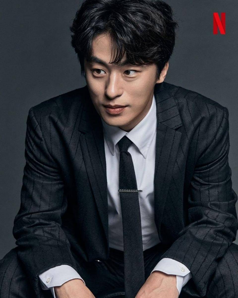 Koo Kyo Hwan (instagram.com/theswoonnetflix)