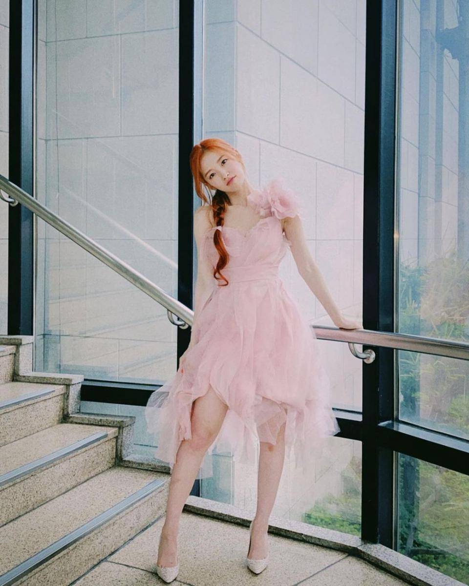 Arin Oh My Girl (instagram.com/ye._.vely618)