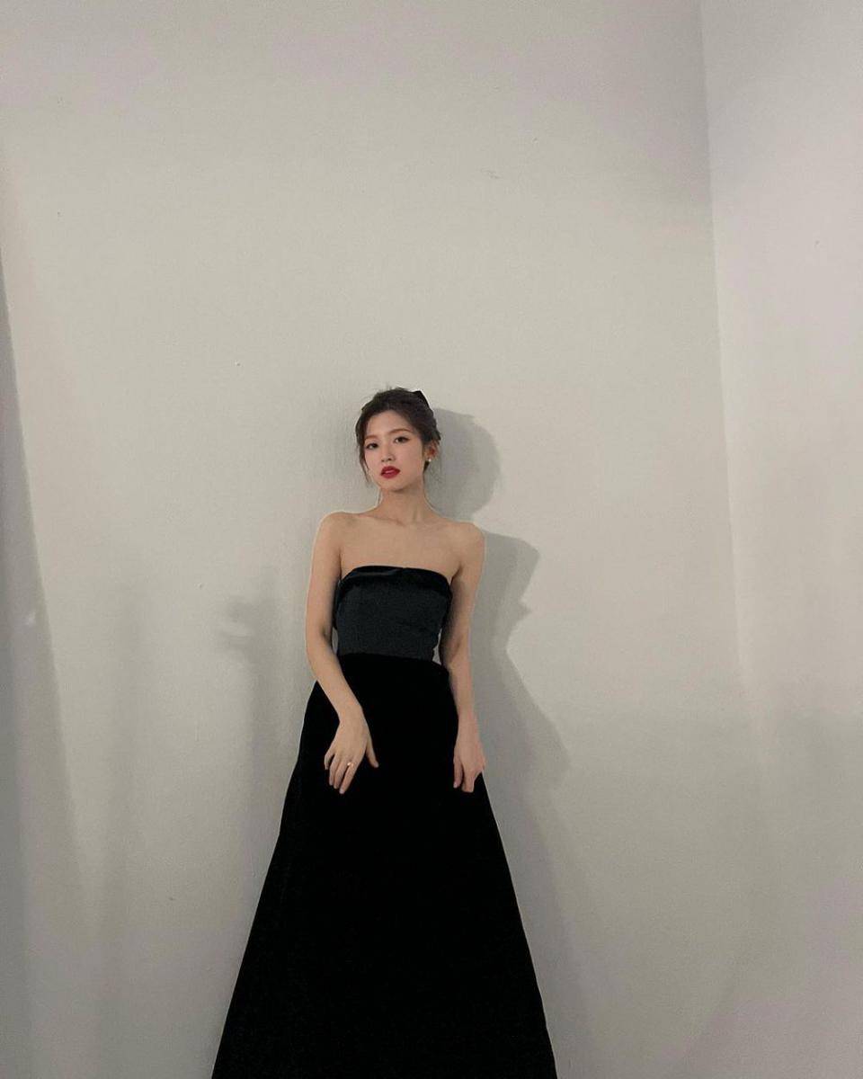 Arin Oh My Girl (instagram.com/ye._.vely618)