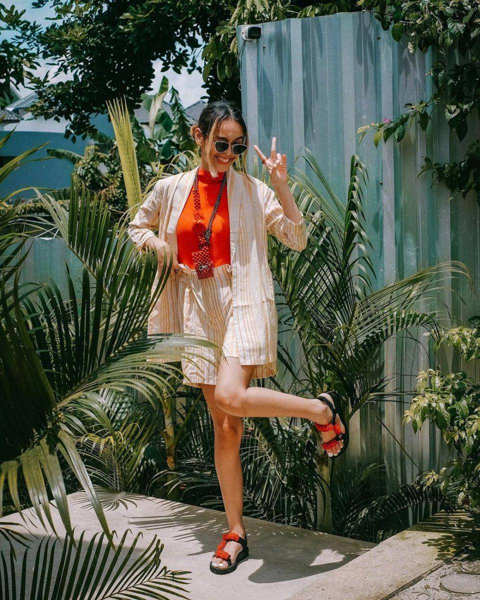 inspirasi OOTD hangout ala Conchita Caroline (instagram.com/conchizzlin)