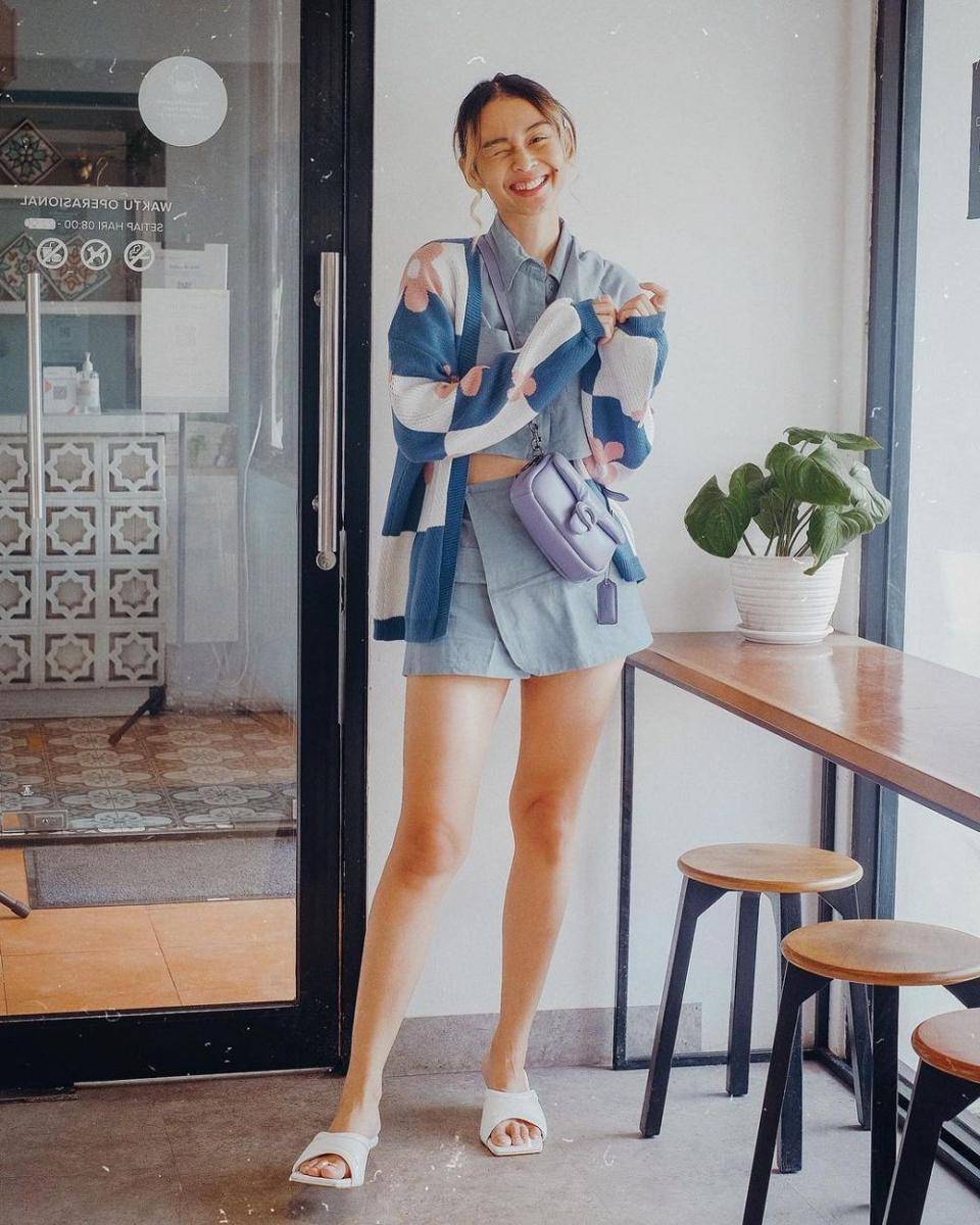 inspirasi OOTD hangout ala Conchita Caroline (instagram.com/conchizzlin)