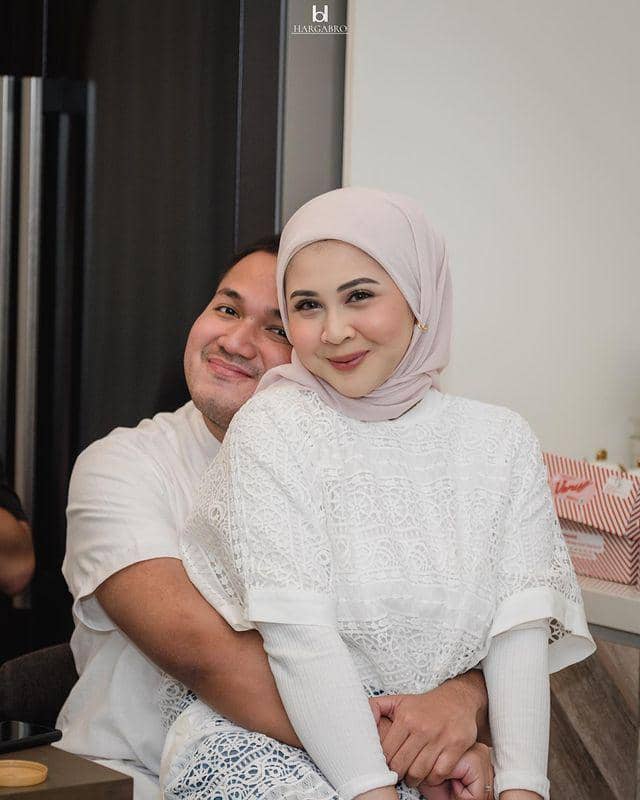 Kesha Ratuliu dan Adhi Permana (instagram.com/adhipermama_)
