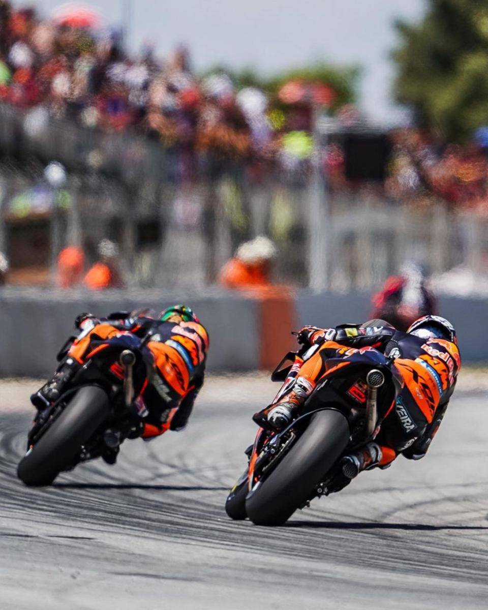 Brad Binder dan Miguel Oliviera (instagram.com/ktmfactoryracing)