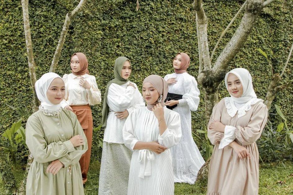Biodata Putih Abu Abu, Grup Vokal Asal Cianjur