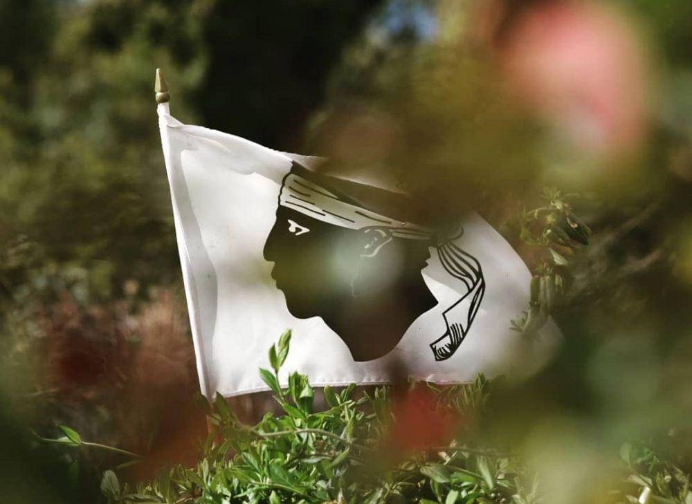 bendera Corsica (instagram.com/casanova.20126)