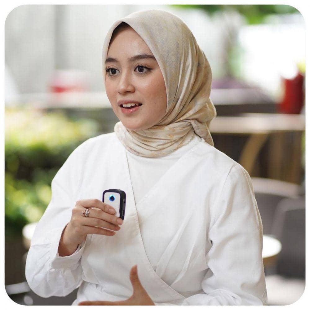 silaturahmi artis di momen halal bihalal 2022 (instagram.com/dhiniaminarti)