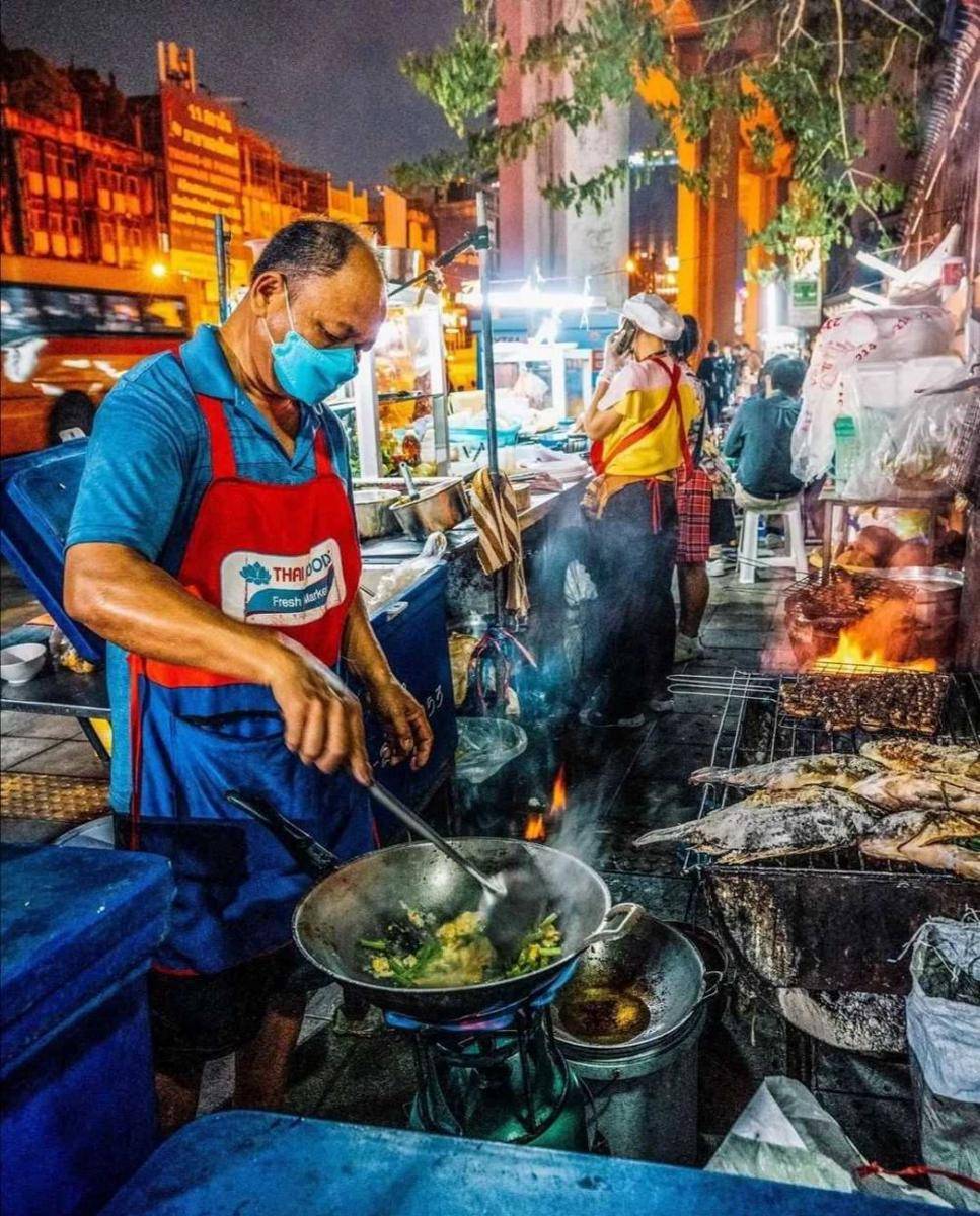 potret street food di Bangkok (instagram.com/bangkongspirit)