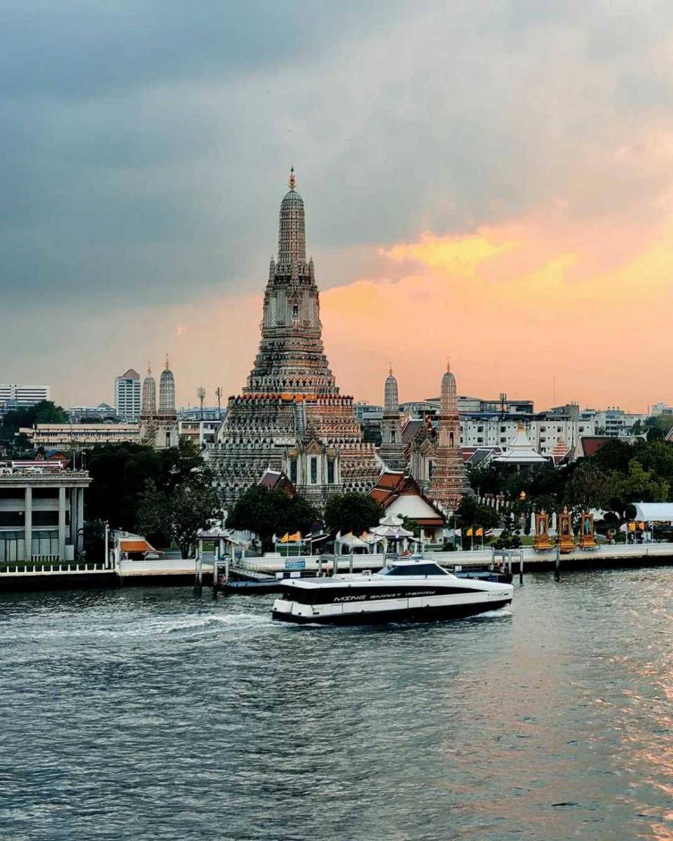 potret Wat Arun (instagram.com/street_photograper_bangkok)