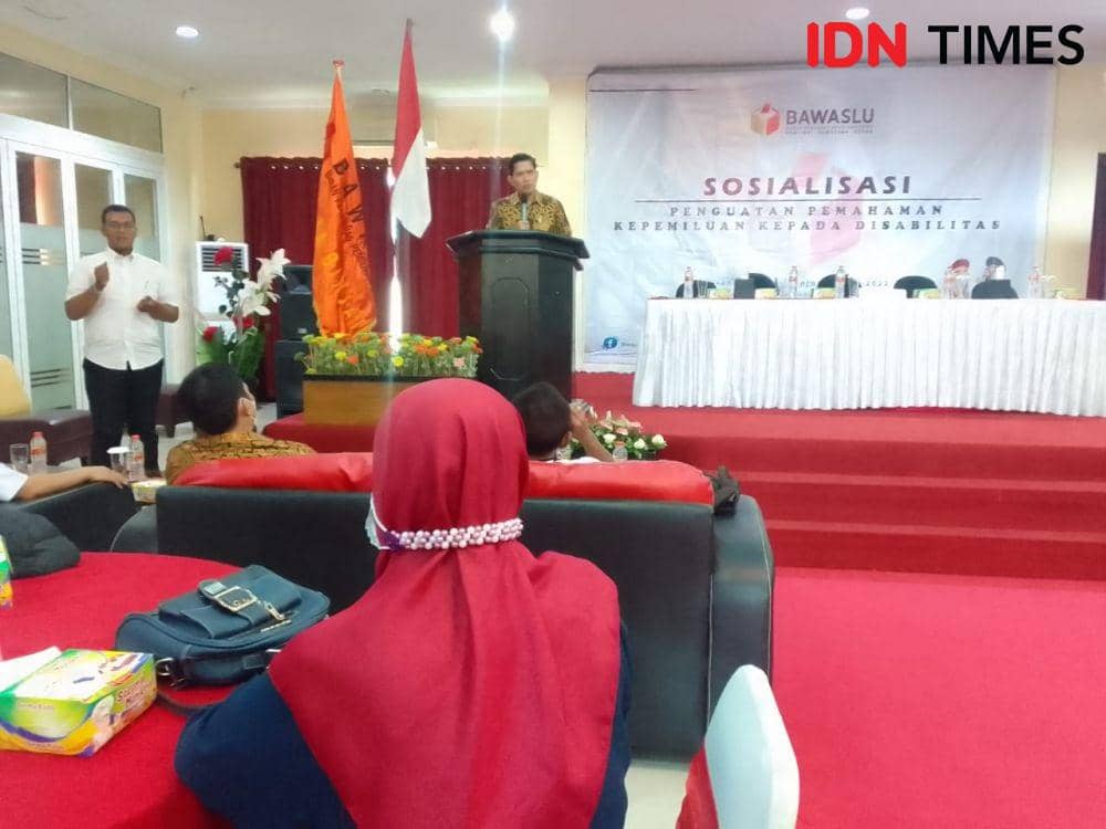 Sosialisasi yang dilakukan Badan Pengawas Pemilihan Umum (Bawaslu) Kota Binjai, kepada disabilitas terkait peran serta dalam Pemilu (IDN Times/ Bambang Suhandoko)
