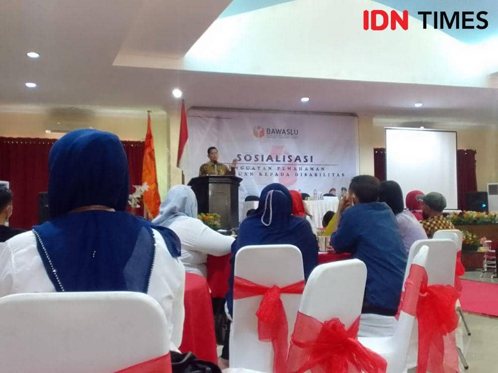 Sosialisasi yang dilakukan Badan Pengawas Pemilihan Umum (Bawaslu) Kota Binjai, kepada disabilitas terkait peran serta dalam Pemilu (IDN Times/ Bambang Suhandoko)
