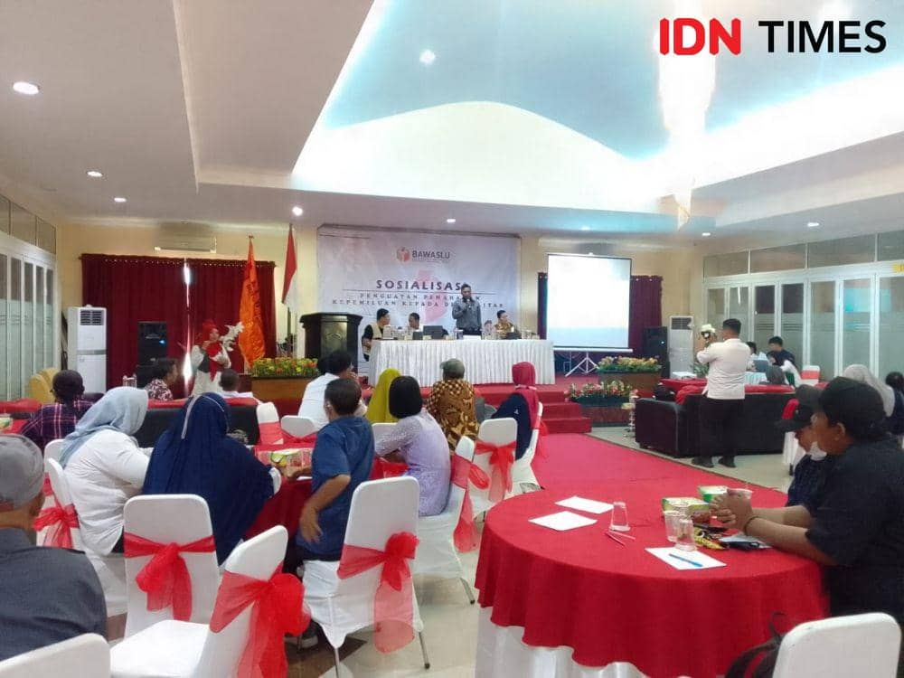 Sosialisasi yang dilakukan Badan Pengawas Pemilihan Umum (Bawaslu) Kota Binjai, kepada disabilitas terkait peran serta dalam Pemilu (IDN Times/ Bambang Suhandoko)