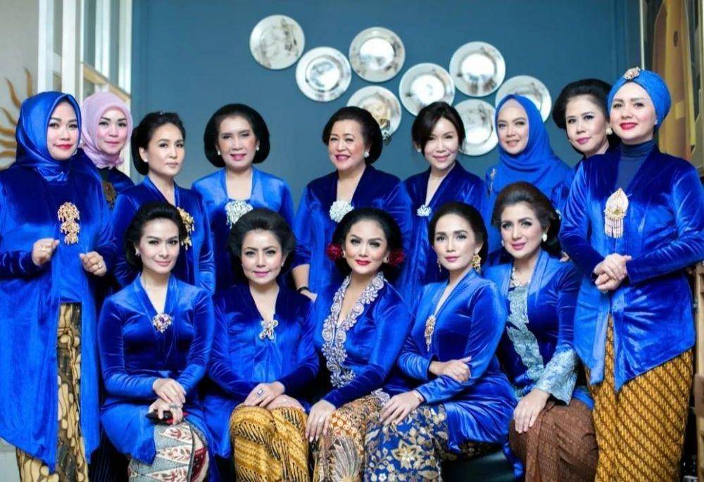 potret geng Kepompong (instagram.com/mayangsari_official)