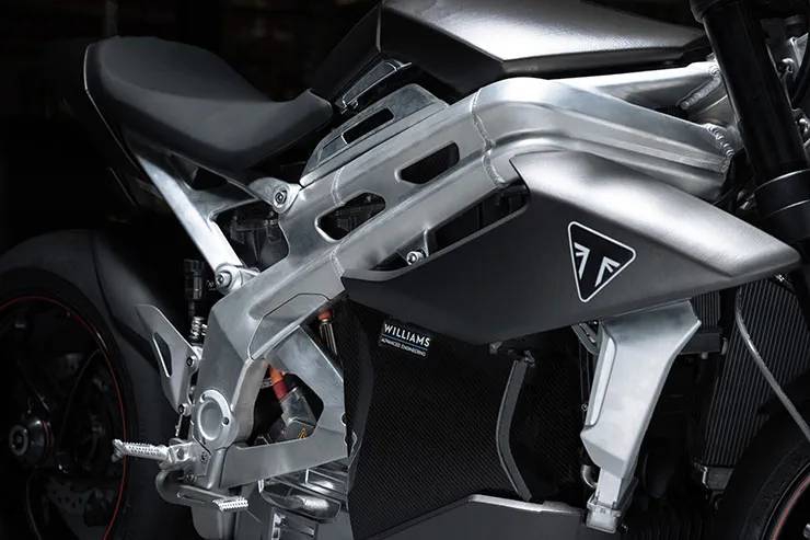 Frame dan body Triumph TE-1 (Bennets.co.uk)